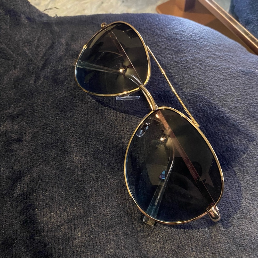 Vintage Gold Aviator Sunglasses with sepia and cool tone gradient lenses